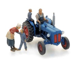 5870026_Boer_op_tractor_familie_+_tractor_B_LR