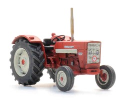 387.583_Mc_Cormick_International_Tractor_e_LR