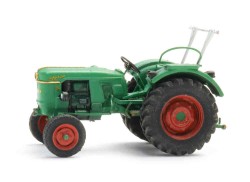 387.705_Deutz_D30_Tractor_R_LR