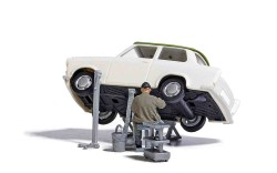 7938 Kippaufsteller mit Trabant