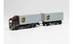 313667
